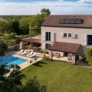  Villa & My Koltrina